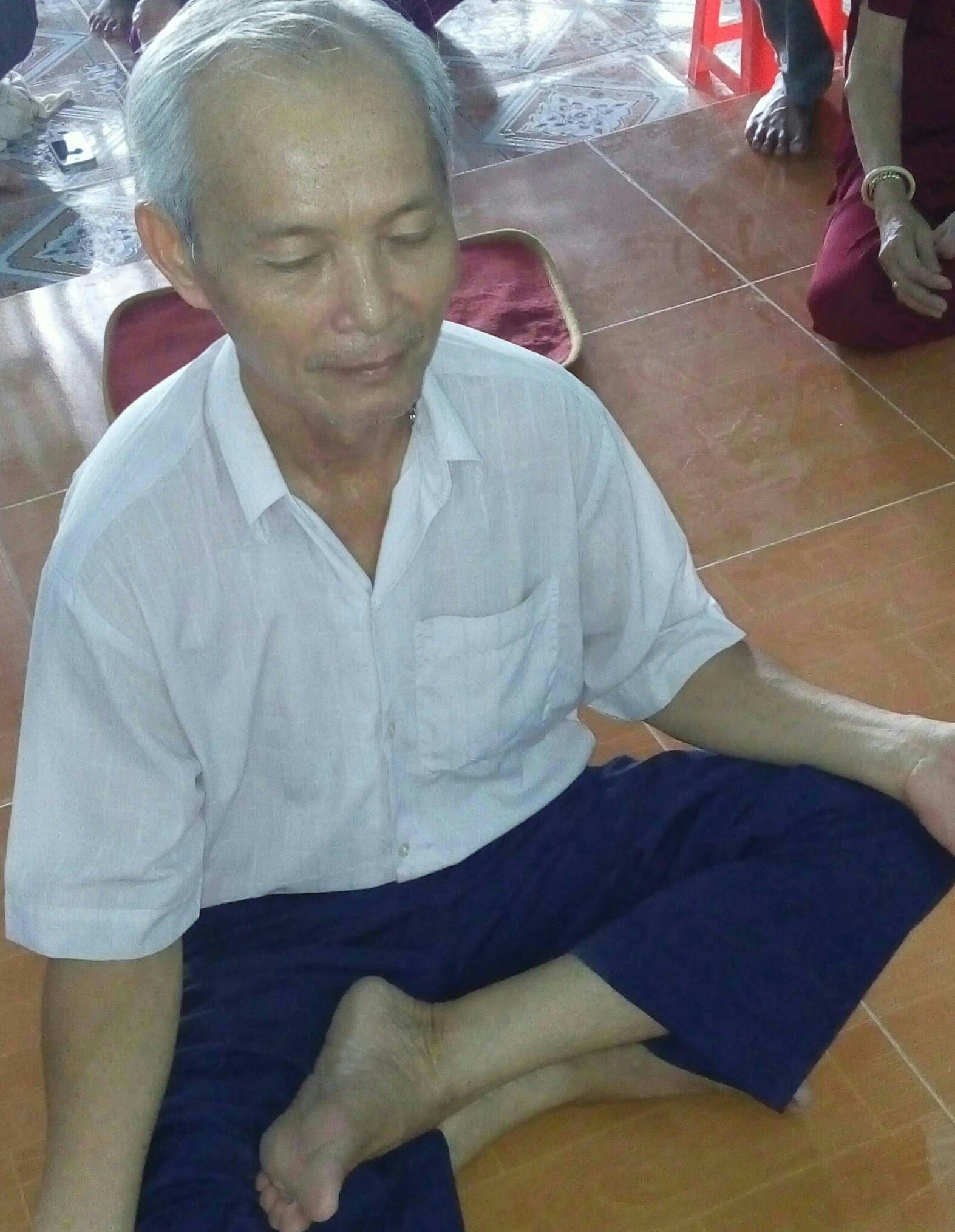 Em Gút đã vẫy tay chào tạm biệt!